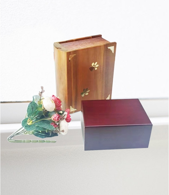 Cheap Pine Wood Cabin Pet Cat and Dog Ashes urn